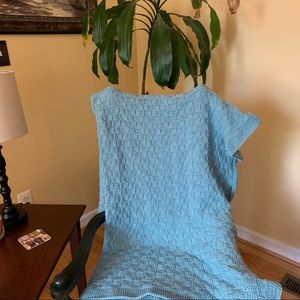 Square knit blue blanket